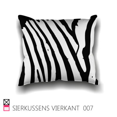 Happy Stable sierkussen satijn 45 x 45 cm 60 x 60 cm custom product horse paard pony